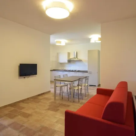 Cozy In Marina With Kitchen