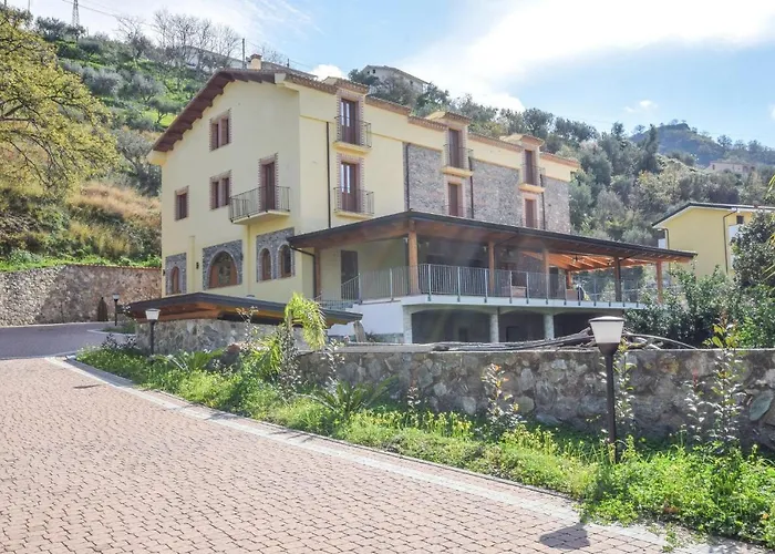 Cozy In Marina 公寓 *